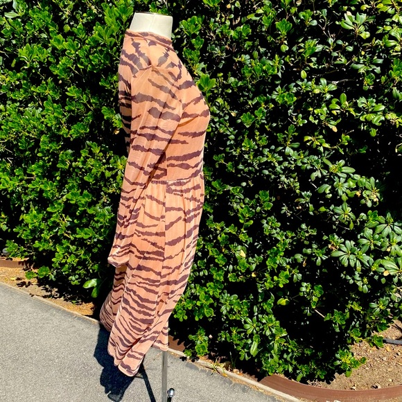 Mock Sheer Long-sleeve Tiger Striped Beige Dress - Picture 2 of 3